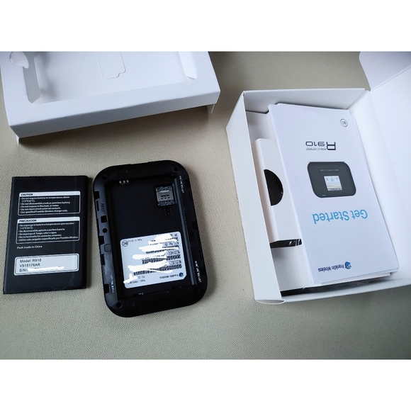 Mobile Hotspot Device - Picture 10 of 12